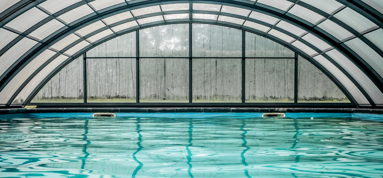 How to clean swimming pool water in Karachi